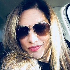 Meet your Posher, Lori